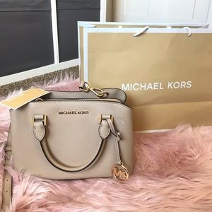 Michael Kors Savannah Small Purse NWT